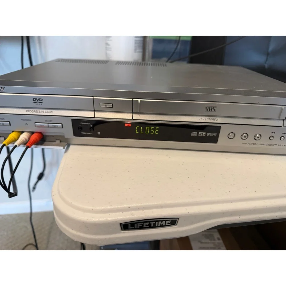 Sony SLV-D251P DVD VCR Combo‎ Player Progressive Scan Stereo Silver FOR PARTS